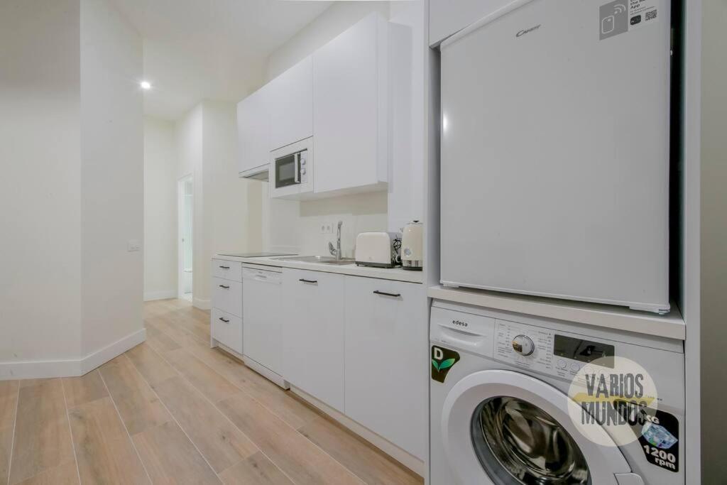 Cool Y Centrico Apt 6Px En Plena Plaza Del Carmen E2 Madrid Exteriör bild
