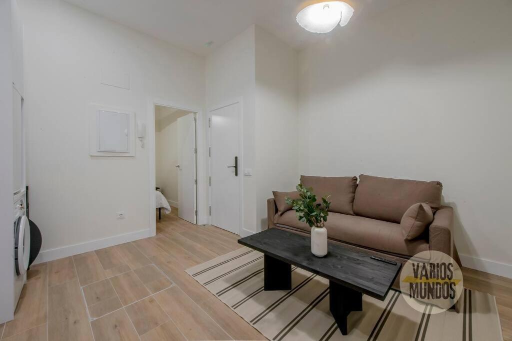Cool Y Centrico Apt 6Px En Plena Plaza Del Carmen E2 Madrid Exteriör bild
