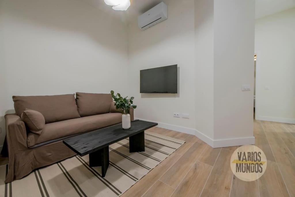 Cool Y Centrico Apt 6Px En Plena Plaza Del Carmen E2 Madrid Exteriör bild