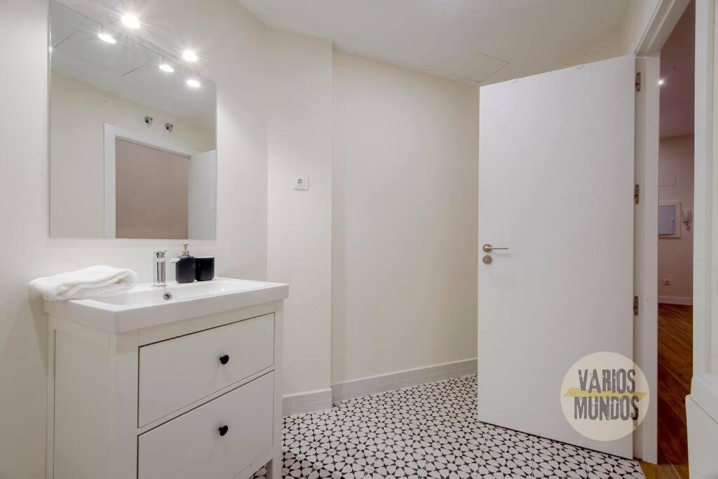 Cool Y Centrico Apt 6Px En Plena Plaza Del Carmen E2 Madrid Exteriör bild